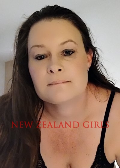 Auckland Escort Monique -Monique is skilled and very experienced, find her in Hibiscus Coast, Auckland.