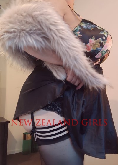 Christchurch Escort Heavenly Hands -A 32 year old, sexy, mature minded, caring and passionate girl