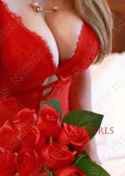 Auckland Escort Scarlett -Intelligent, articulate and classy NZ European