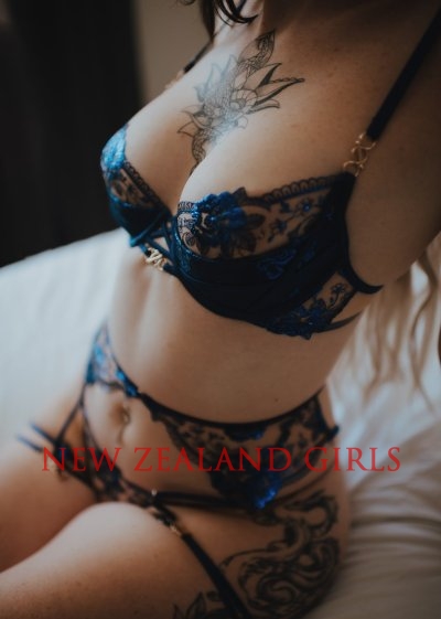 Wellington Escort Elsie -Young escort/ dancer and OF creator