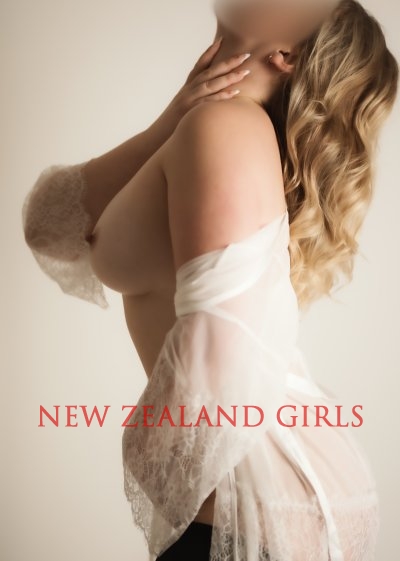 Auckland Escort Taylor -Voluptuous Blue eyed blonde beauty - Auckland CBD